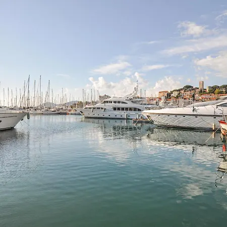 1 Bedroom Awesome In Апартаменты Канны