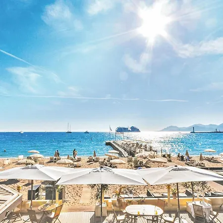 Апартаменты 1 Bedroom Awesome In *