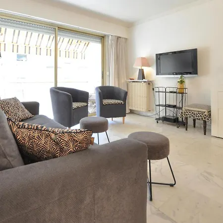 1 Bedroom Awesome In * Канны