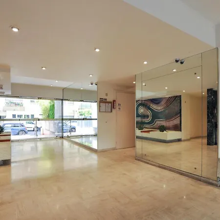1 Bedroom Awesome In Lejlighed Cannes